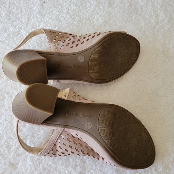 Liz Claiborne Cream Koala Peep Toe Heeled Sandal - Picture 10 of 11